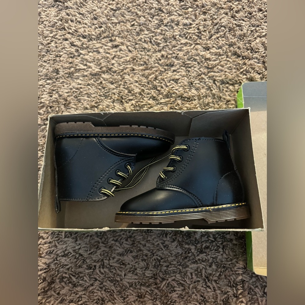 Superoos Black & Yellow Stitch Kids Boots
